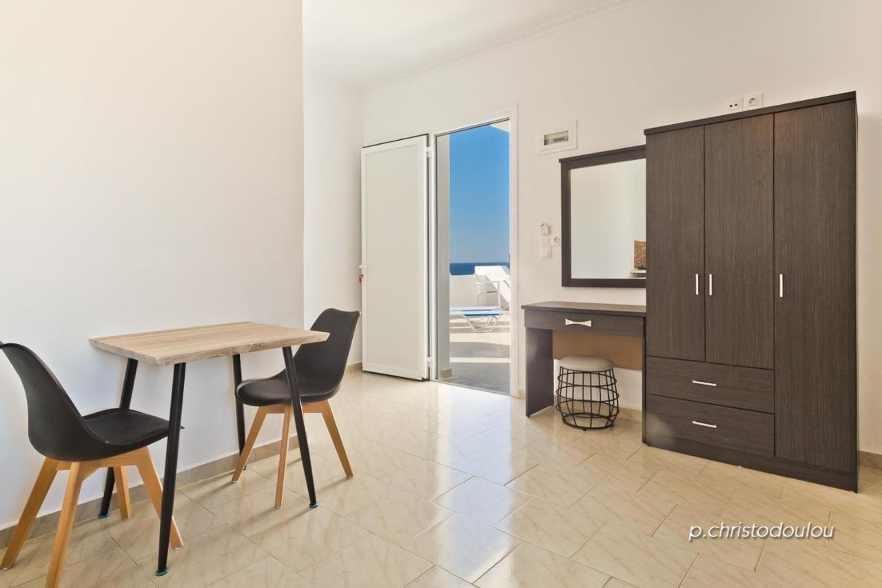 Albatros Studios & Apartments Lefkos  外观 照片
