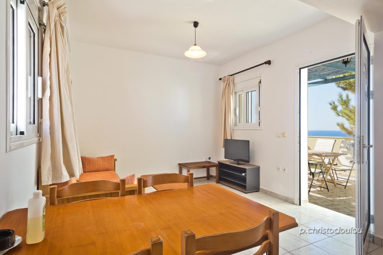 Albatros Studios & Apartments Lefkos  外观 照片